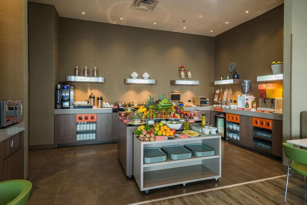 Hampton By Hilton Antofagasta Hotell Restaurant bilde
